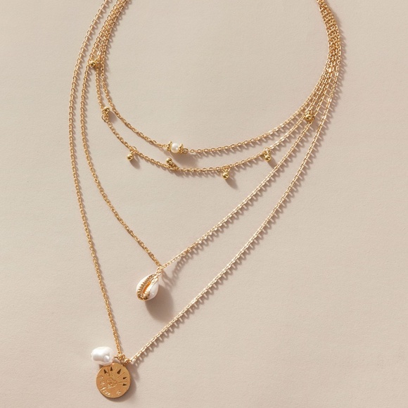 Brandy Melville Jewelry - Shell Charm Necklace.